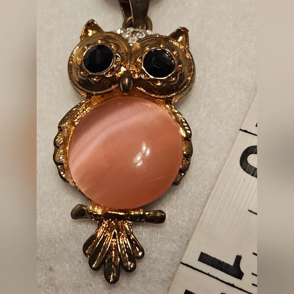 Vintage Gold Tone Stone Belly Owl Pendant Necklace